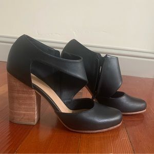 Fortress of Inca Black Heels